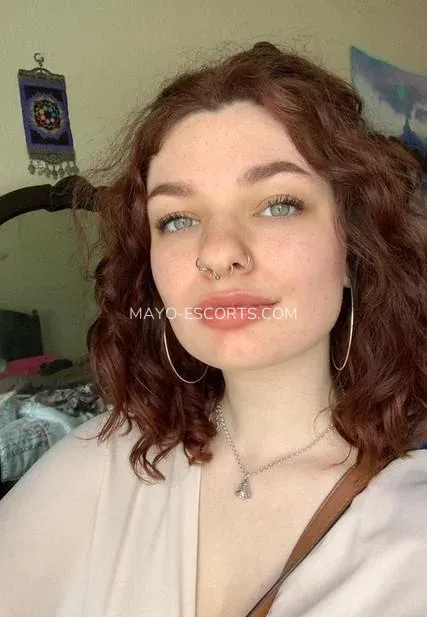 Mayo escorts Britt — 1