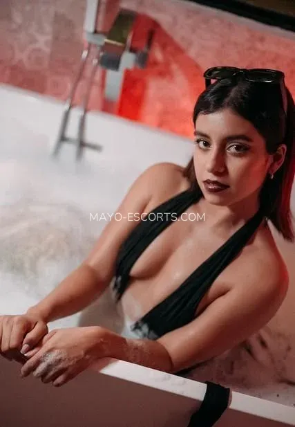 Mayo escorts Kira — 6