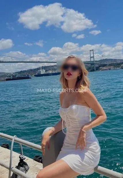 Mayo escorts Märta — 6