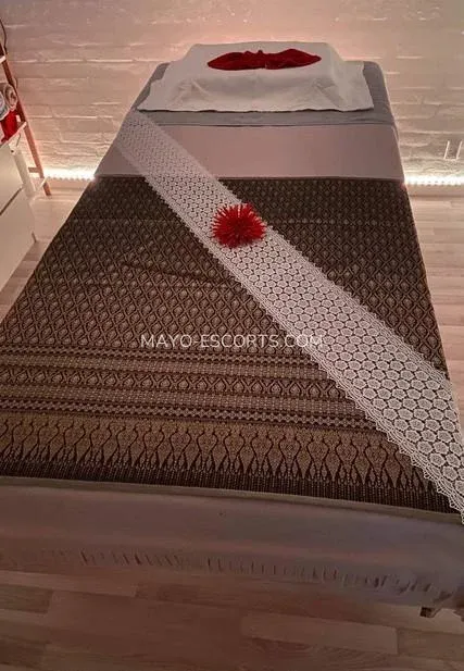 Mayo escorts Emilia — 1