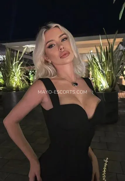 Mayo escorts Lillian — 4