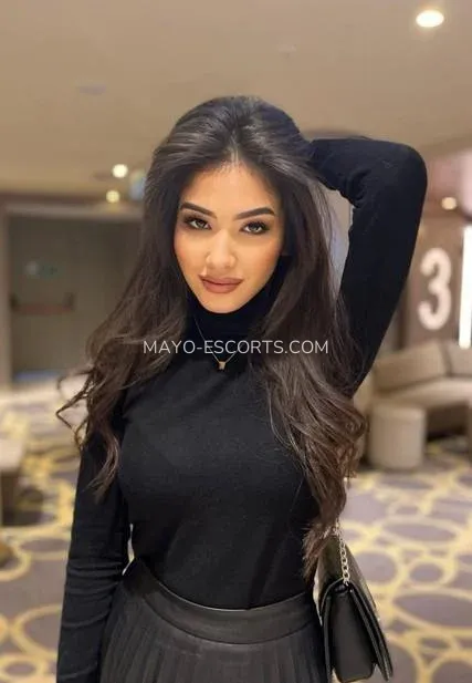 Mayo escorts Isabel — 3