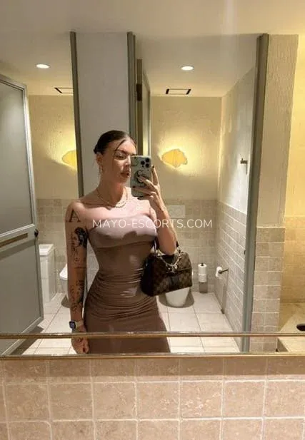 Mayo escorts Nieves — 1