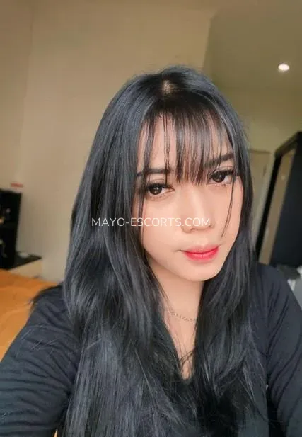 Mayo escorts Josephine — 10