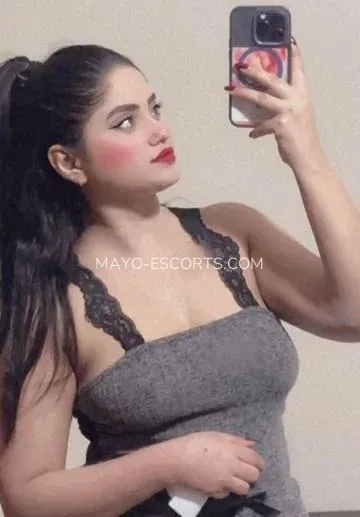 Mayo escorts Aaliyah — 1