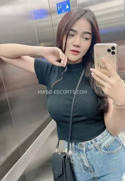 Mayo escorts Pia — 9