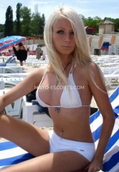 Mayo escorts Lindsey — 1