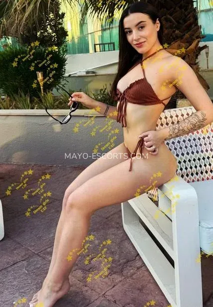 Mayo escorts Ulla — 9