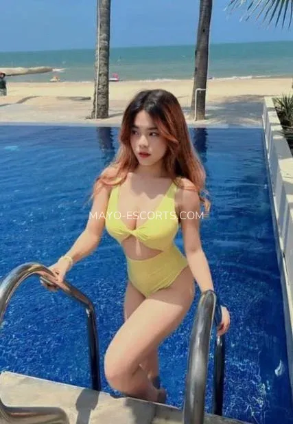 Mayo escorts Katelyn — 3