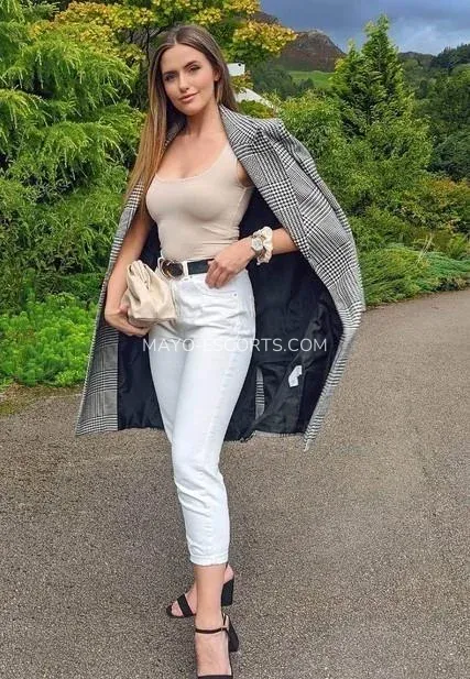 Mayo escorts Rut — 1