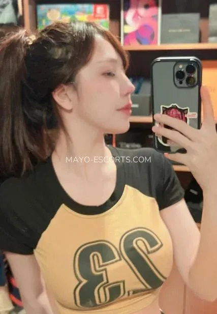 Mayo escorts Juliana — 1