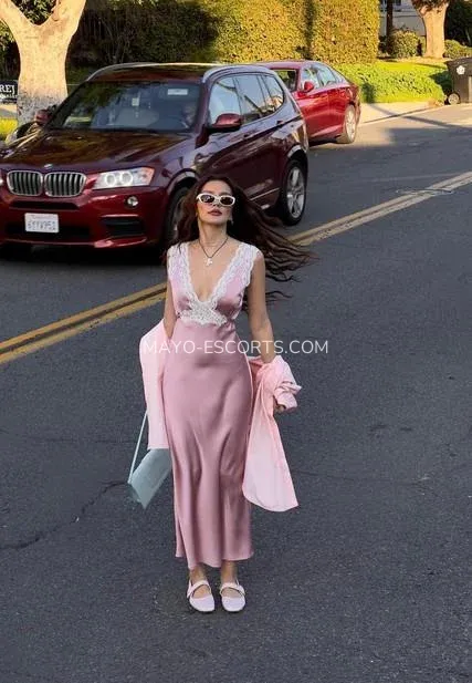 Mayo escorts Madeline — 5