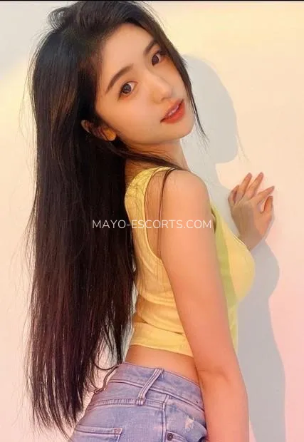 Mayo escorts Naomi — 2
