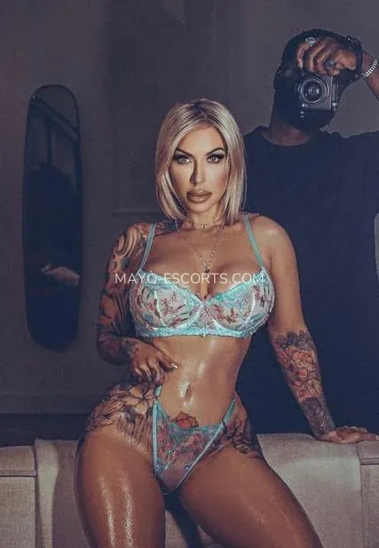 Mayo escorts Marie — 1
