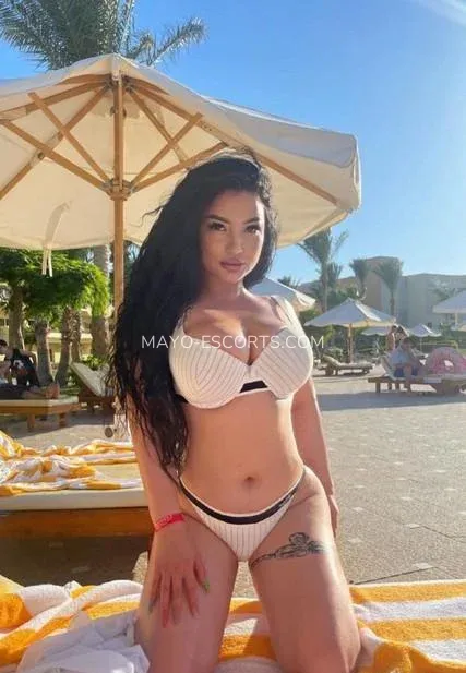 Mayo escorts Lindsey — 4