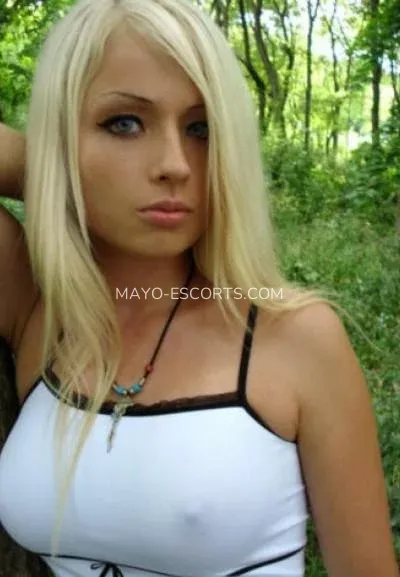Mayo escorts Lindsey — 3