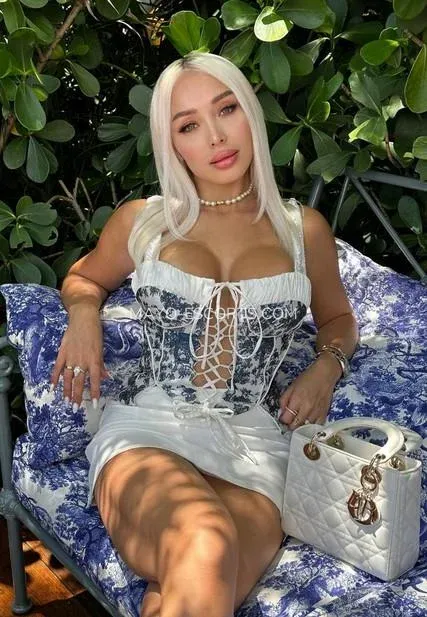 Mayo escorts Julia — 1