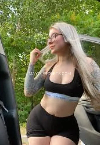 Mayo escorts Courtney — 2
