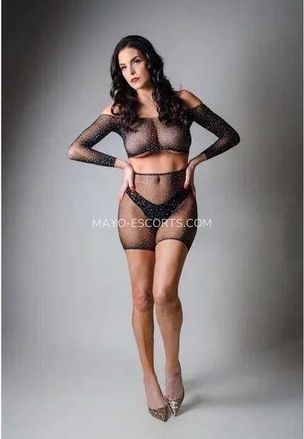 Mayo escorts Katarina — 5