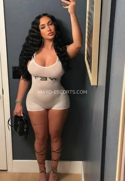 Mayo escorts Helen — 4