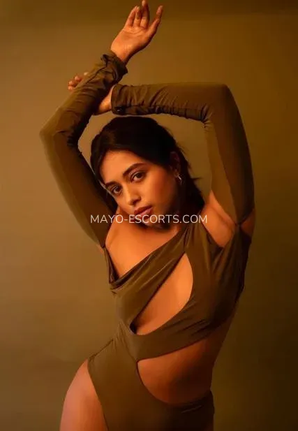 Mayo escorts Elise — 5