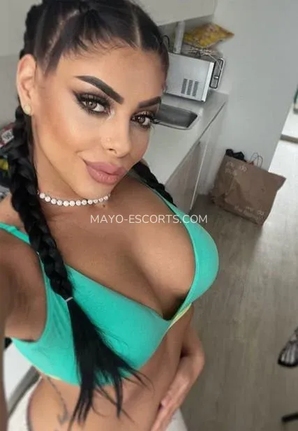 Mayo escorts Haley — 1