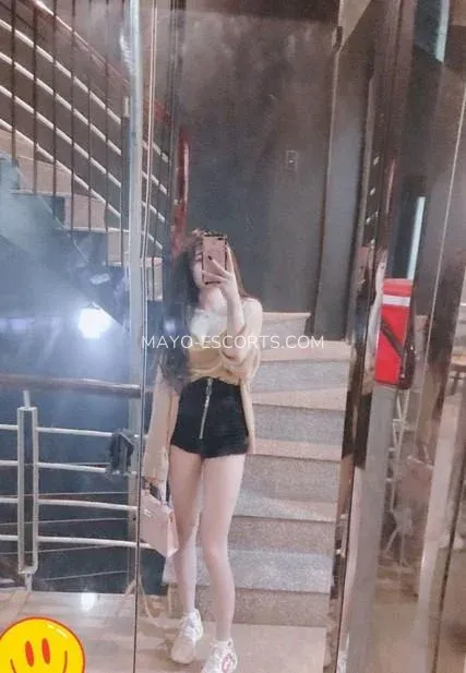 Mayo escorts Aaliyah — 3