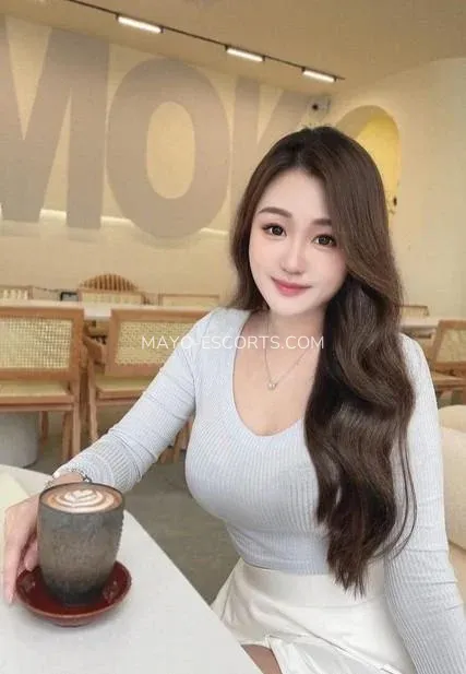 Mayo escorts Egle — 3