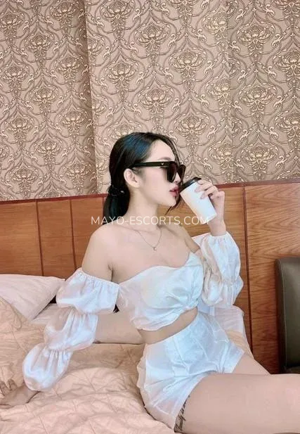Mayo escorts Emma — 6