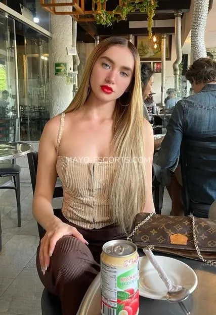 Mayo escorts Flora — 2