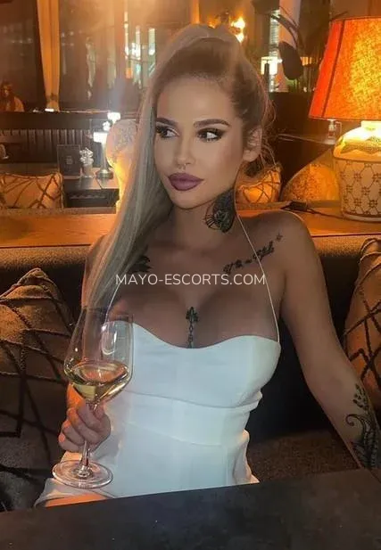 Mayo escorts Emelie — 4