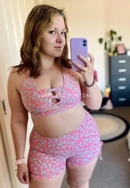 Mayo escorts Miranda — 1