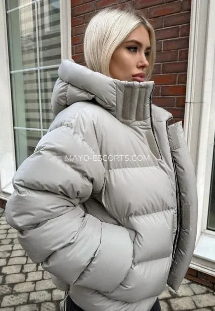 Mayo escorts Macy — 7