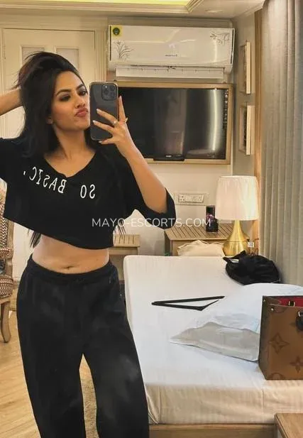 Mayo escorts Bailey — 1