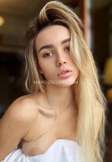 Mayo escorts Lucy — 10