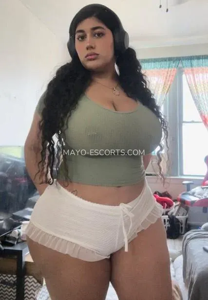 Mayo escorts Rut — 4