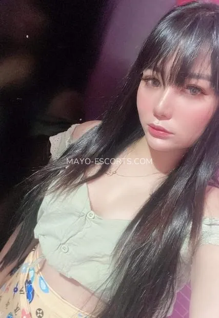 Mayo escorts Katherine — 2