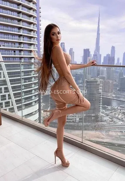 Mayo escorts Mikayla — 3