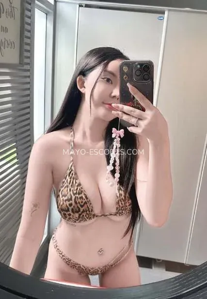 Mayo escorts Helen — 6