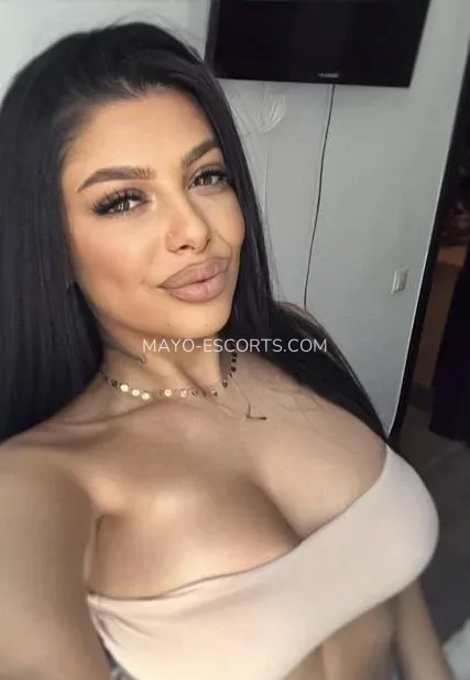 Mayo escorts Haley — 5