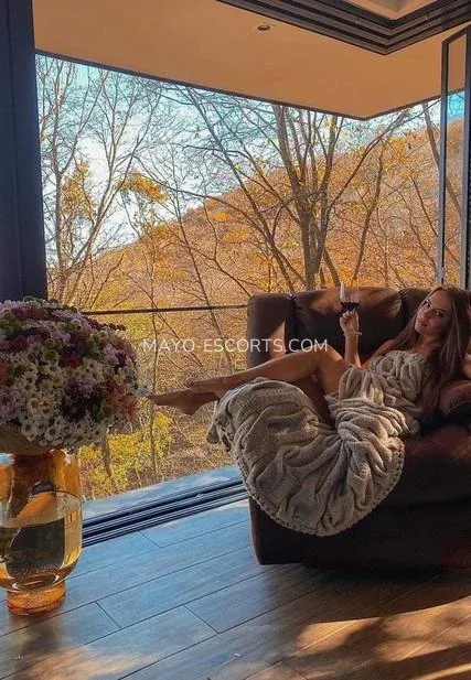 Mayo escorts Therese — 6