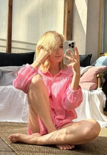 Mayo escorts Amelia — 1