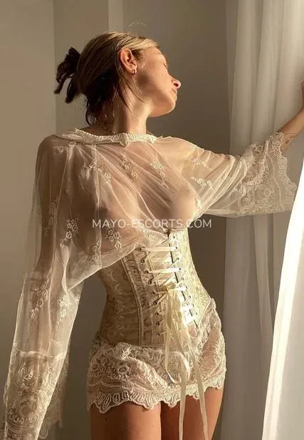 Mayo escorts Fernanda — 4