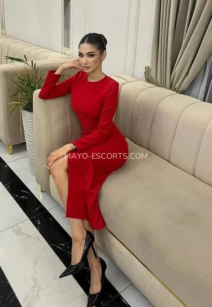 Mayo escorts Isabel — 6