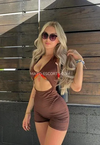 Mayo escorts Josefin — 1