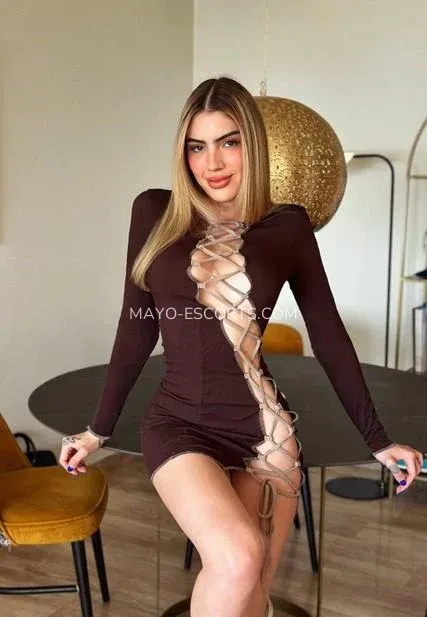 Mayo escorts Madeleine — 7