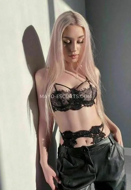 Mayo escorts Alejandra — 2