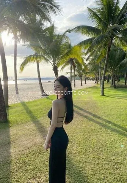 Mayo escorts Selena — 5