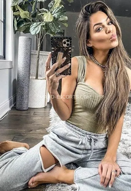 Mayo escorts Sandra — 2