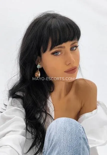 Mayo escorts Lindsay — 3